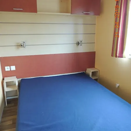 Accueillant A Avec Piscine Partagee Tatil Evi *